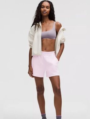 NWT LULULEMON Softstreme High-Rise Short 4"